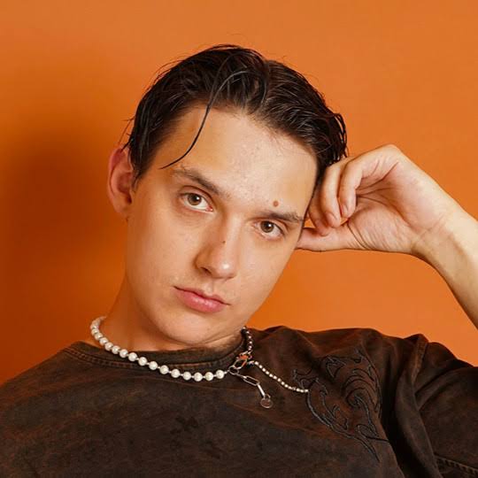 Tima Belorusskih Biography: Daughter, Ethnicity, Parents, Net Worth, Songs, Height, Age