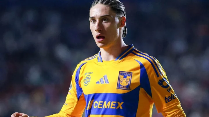Marcelo Flores Biography: Age, Parents, Sisters, Team, Tigres, Net Worth, Height, Wiki, Girlfriend