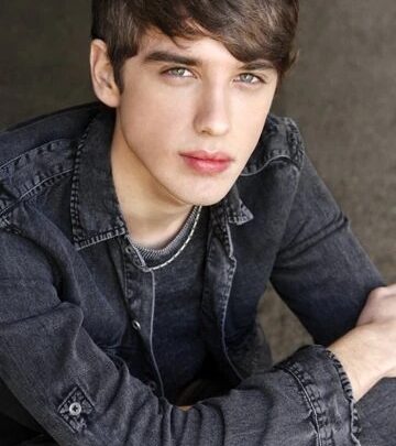 David Lambert Biography: Age, Parents, Net Worth, Height, Siblings, Movies & TV Shows