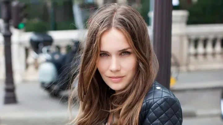 Caroline Blomst Biography: Age, Partner, Daughter, Parents, Height, Net Worth, Modelling Career, Facebook