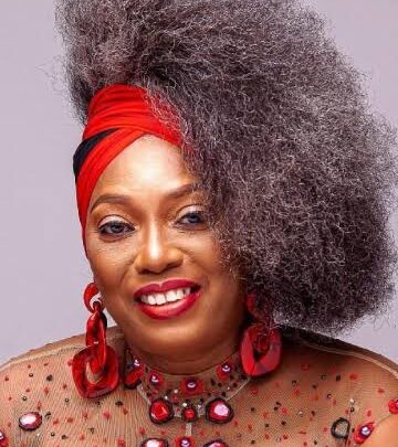 Yeni Kuti Biography: Parents, Religion, Siblings, Height, Ethnicity, Age, TV Shows, Husband, Awards