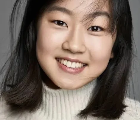 Kim Hwan-hee Biography: Parents, Net Worth, Movies, Age, Siblings, Partner, Height, Instagram, Nationality