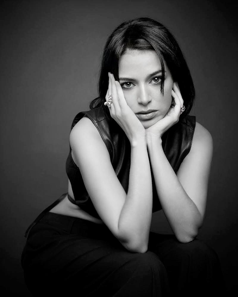 Ouidad Elma Biography: Age, Parents, Net Worth, Height, Movies & TV Shows, Husband