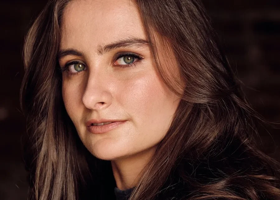 Talya Sindel Biography: Age, Partner, Parents, Net Worth, Height, Songs, Career, Movies, YouTube