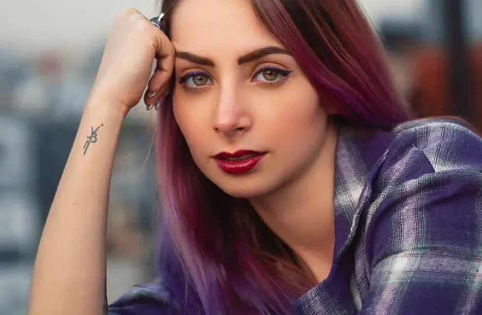 Yoseline Hoffman Biography: Parents, Awards, Movies, Height, Ethnicity, Age, YouTube, Husband