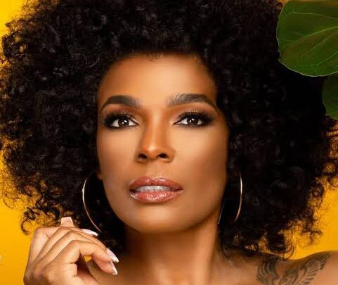 Syleena Johnson Biography: Age, Husband, Children, Net Worth, Height, Parents, Songs & Albums, Movies