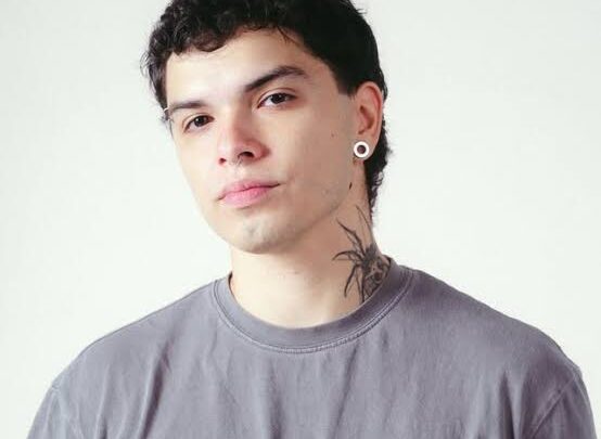 Sebastián Tobar Biography: Height, Age, TikTok, Ethnicity, Parents, Religion, Instagram, Girlfriend, Net Worth