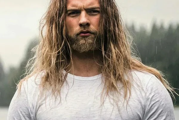 Lasse Matberg Biography: Net Worth, Age, Brother, Parents, Girlfriend, Height, Modelling Career, Nationality