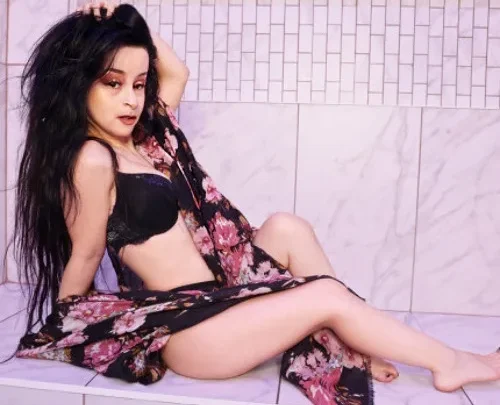 Tiny Texie Biography: Age, Partner, Net Worth, Daughter, Parents, Height, Nationality, Instagram
