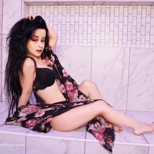 Tiny Texie Biography: Age, Partner, Net Worth, Daughter, Parents, Height, Nationality, Instagram
