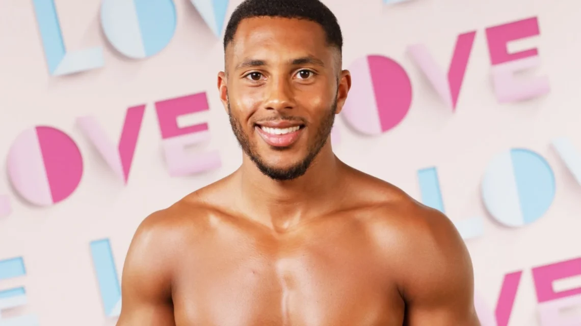 Aaron Simpson Biography: Age, Girlfriend, Height, Net Worth, Parents, Career, Love Island, Stats