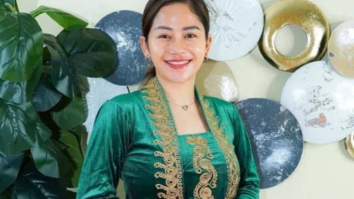Farida Nurhan Biography: Net Worth, Age, Daughter, Parents, Height, Ex-Husband, YouTube, Business