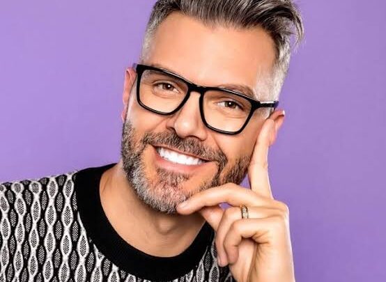 AJ Gibson Biography: Age, Husband, Height, Net Worth, TV Shows, Books, Career