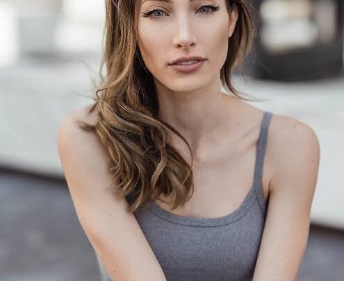 Avori Henderson Biography: Age, Husband, Height, Net Worth, Parents, TV Shows, Gaming