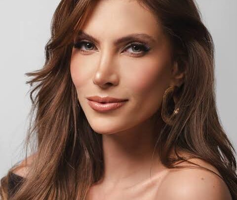 Cássia Teixeira Biography: Age, Sister, TikTok, Parents, Boyfriend, Net Worth, Instagram, Wiki