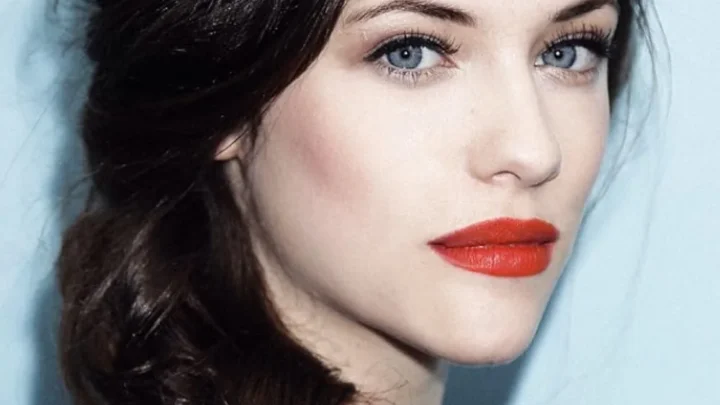 Jessica De Gouw Biography: Height, Ethnicity, Parents, Instagram, Net Worth, Movies, Age