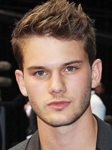 Jeremy Irvine