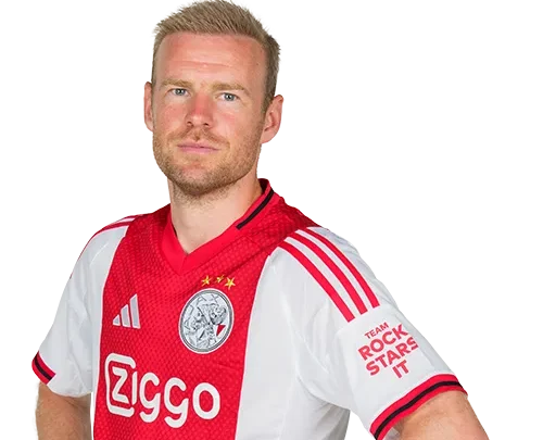 Davy Klaassen Biography: National Team, Age, Stats,  Net Worth, Wife, Son, Siblings, Parents, Awards, Height, Instagram
