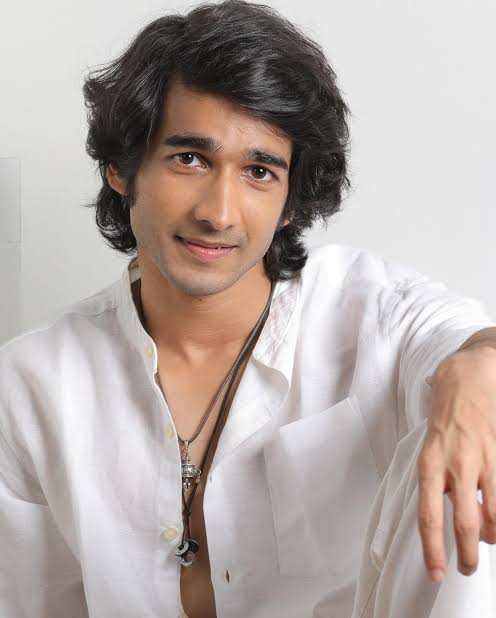 Shantanu Maheshwari Biography: Ethnicity, Parents, Movies, Age, Height, Religion, Movies, Net Worth, Girlfriend