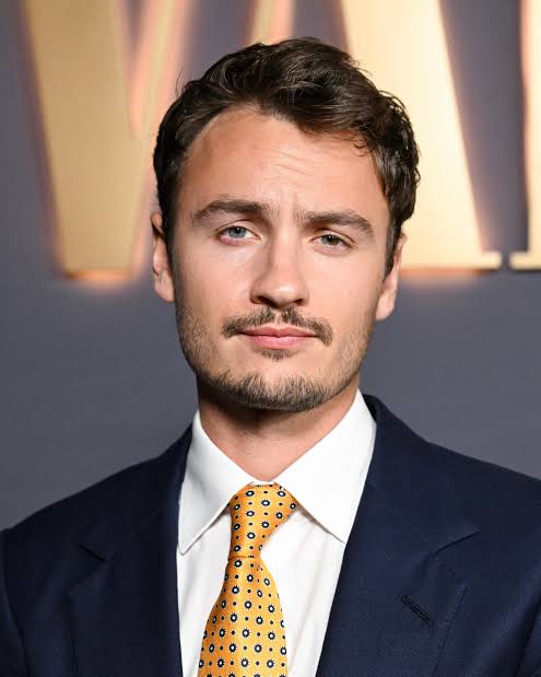 Brandon Thomas Lee Biography: Age, Girlfriend, Height, Net Worth, Parents, TV Shows, Career