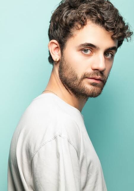 Germán Bracco Biography: Girlfriend, Height, Movies, Ethnicity, Age, Parents, Net Worth
