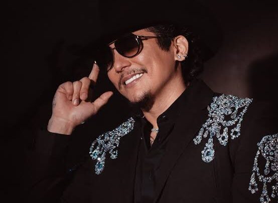 Edwin Luna Biography: Tours, Age, Wife, Children, Concerts, Parents, Instagram, Height, Net Worth, Songs & Albums