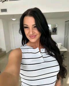 Evelin Stone