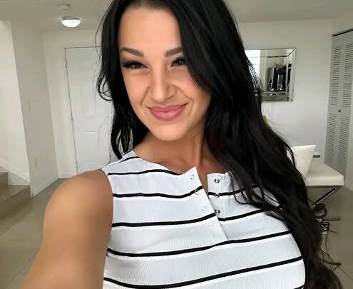 Evelin Stone Biography: Age, Career, Height, Net Worth, Parents, Adult Film, Partner, YouTube