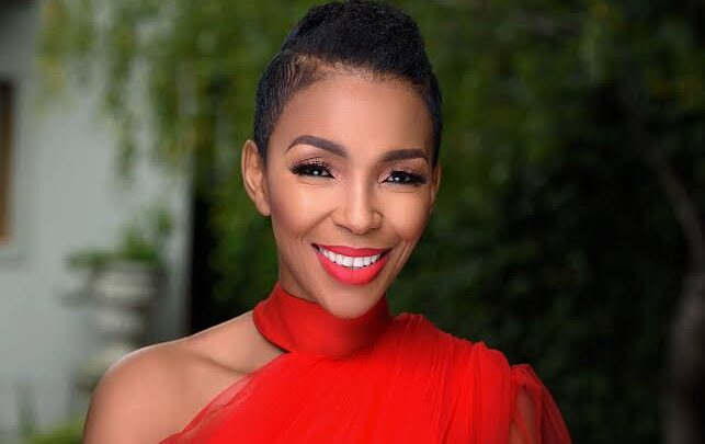 Nhlanhla Mafu Biography: Age, Net Worth, Parents, Height, Husband, Kids, Songs, Albums, Instagram