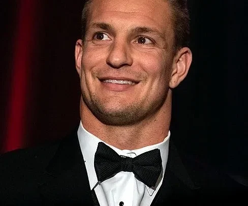 Robert Gronkowski Biography: Height, Ethnicity, Parents, Instagram, Awards, Net Worth, Siblings, Age, Contracts, Wife