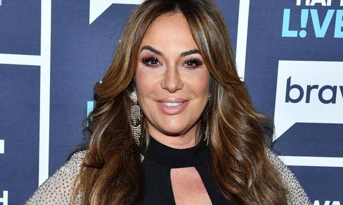 Barbara K Biography: Husband, Ethnicity, Books, Awards, Height, Son, Net Worth, Age, Parents