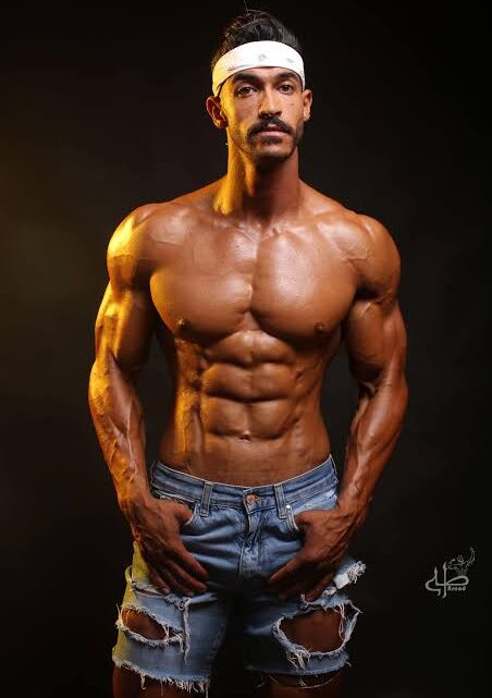 Taha Asaad Biography: Age, Net Worth, Parents, Height, Girlfriend, Bodybuilding, TikTok