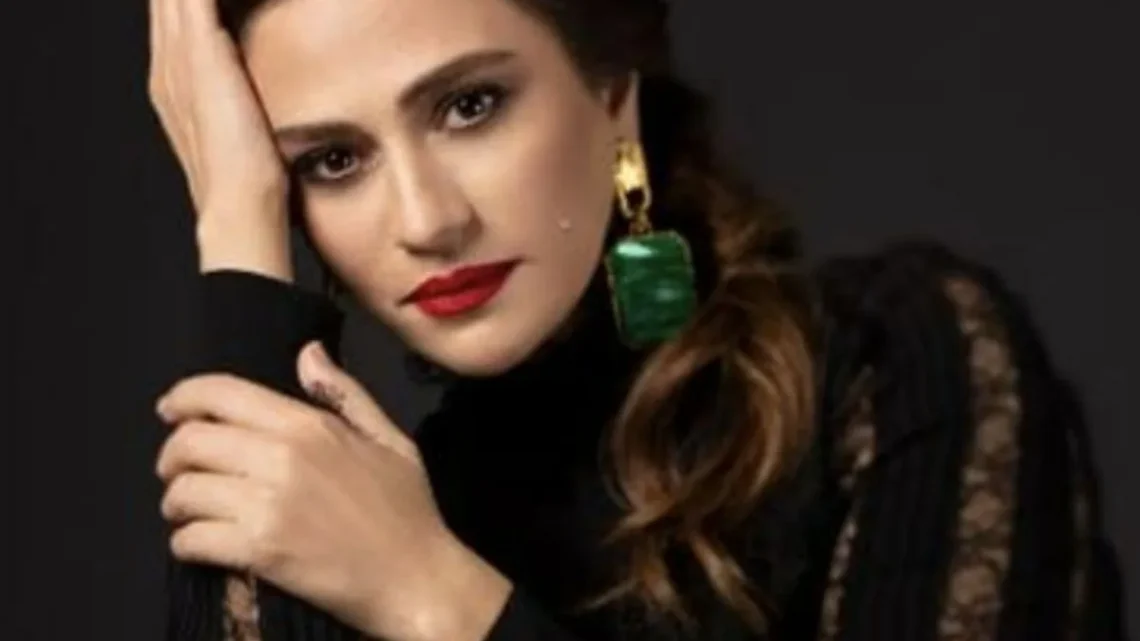 Julia Boutros Biography: Age, Net Worth, Parents, Height, Husband, Kids, Songs, Albums