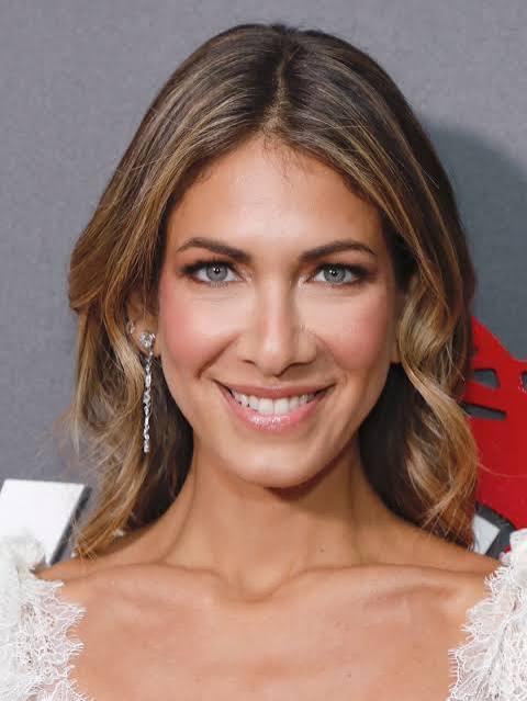 Erin Lichy Biography: Children, Net Worth, Husband, Age, Real Estate, TV Shows, Height, Religion, Awards