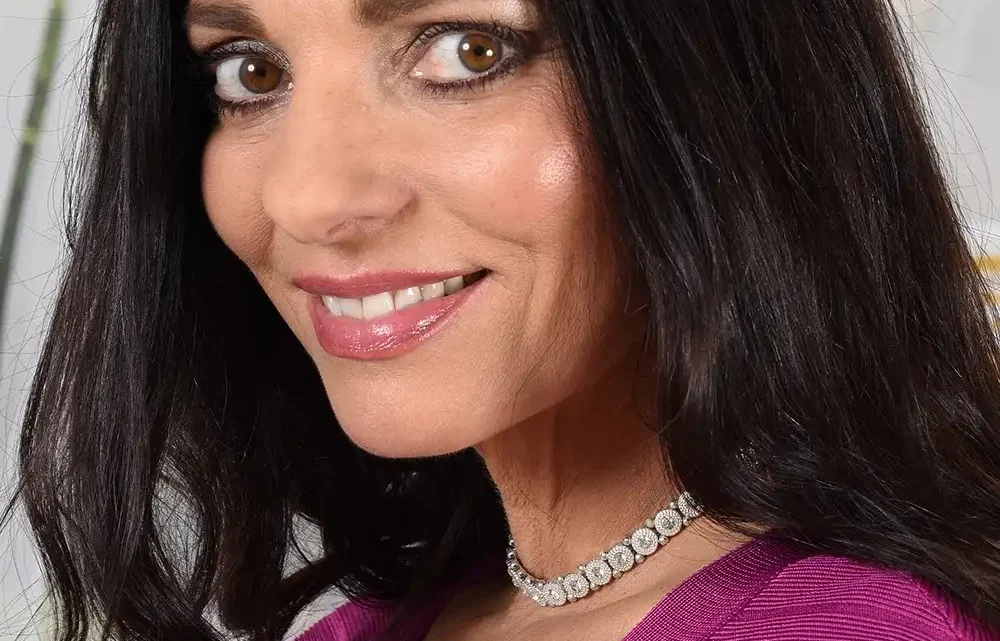 Mindi Mink Biography: Age, Net Worth, Parents, Height, Husband, Kids, Career, Instagram, Movies