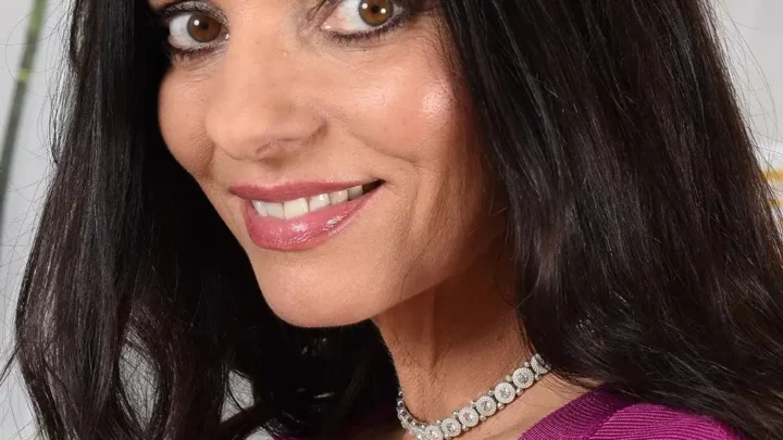 Mindi Mink Biography: Age, Net Worth, Parents, Height, Husband, Kids, Career, Instagram, Movies