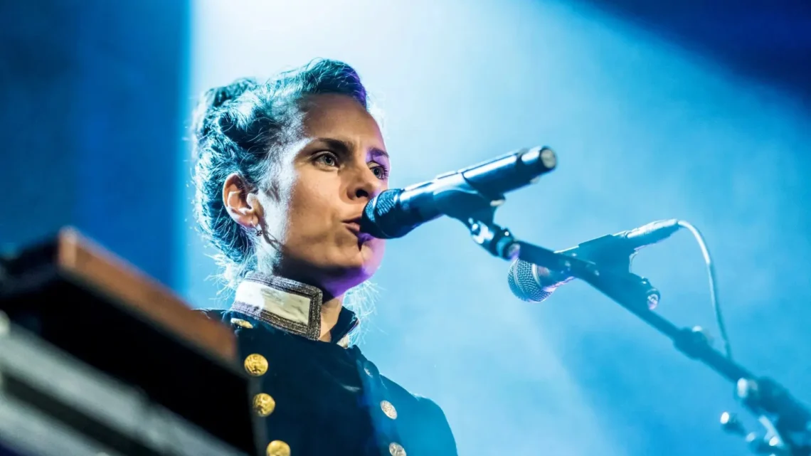 Phanee de Pool Biography: Age, Net Worth, Parents, Songs, Height, Boyfriend, Instagram, Concerts