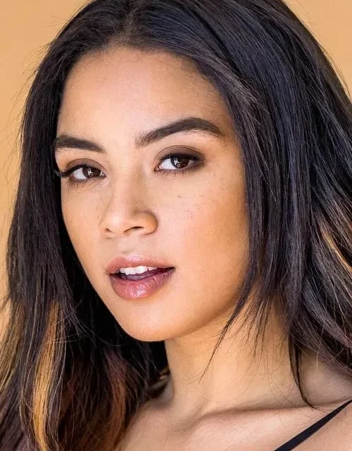 Maya Bijou Biography: Age, Net Worth, Parents, Height, Boyfriend, Career, Instagram