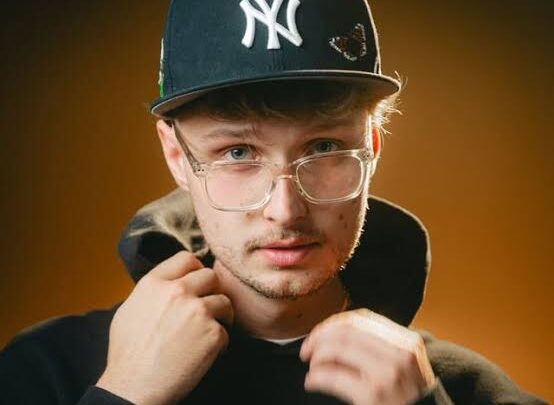 Zachary Jaquith Biography: Age, Net Worth, Girlfriend, Parents, TikTok Career, Language, Height