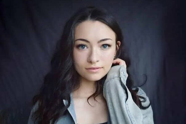 Jodelle Ferland Biography: Age, Boyfriend, Net Worth, Parents, Siblings, Height, Movies, Instagram, Ethnicity