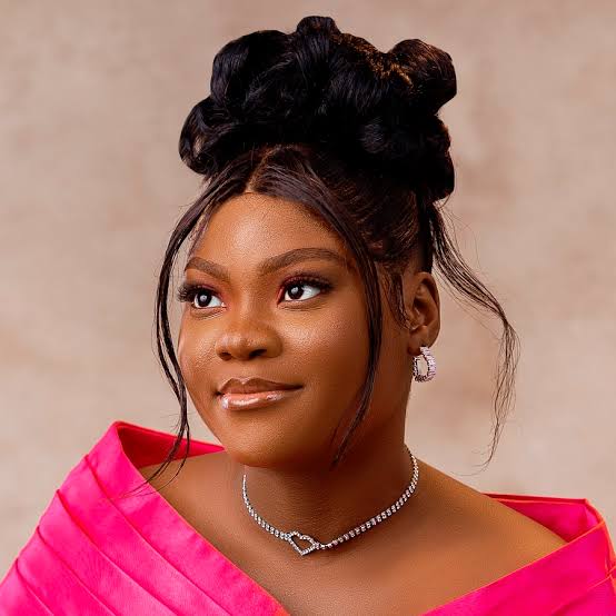 Grace Idowu Biography: Ethnicity, Parents, Boyfriend, Height, Songs, Height, Net Worth, Religion