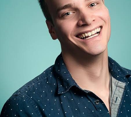 Tucker Reynolds Biography: Height, Girlfriend, Ethnicity, Parents, TikTok, Net Worth, Religion, Age