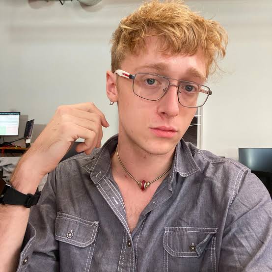 Adam Perkins Biography: Ethnicity, Parents, Height, Instagram, Songs, Age, Net Worth, Girlfriend, Death