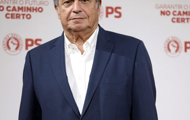 Carlos César Biography: Age, Wife, Children, Net Worth, Parents, Height, Religion, Politics, Wiki