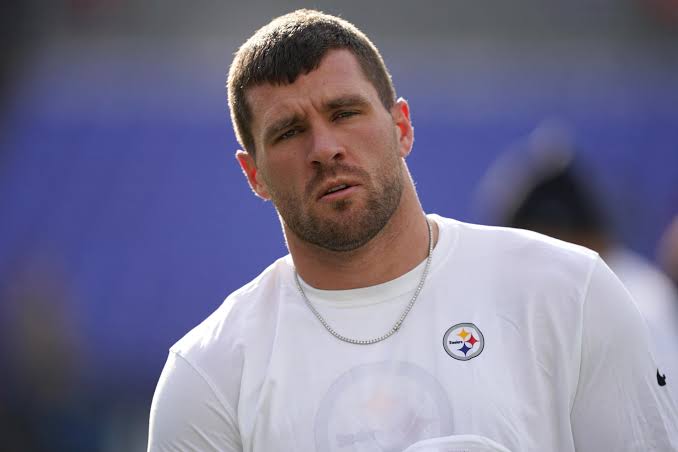 T.J. Watt Biography: Wife, Daughter, Net Worth, Age, Siblings, Height, Parents, NFL Career, Stats, Twitter