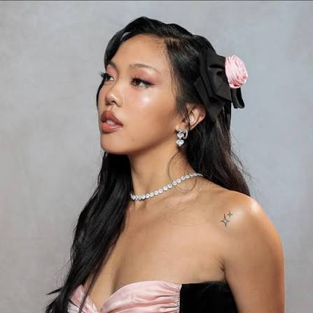 Nava Rose Biography: Net Worth, Age, Ex-Boyfriend, Siblings, Parents, Height, Instagram, DIY Fashion