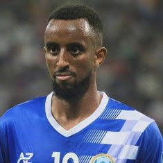 Yusuf Ahmed Biography: Parents, Religion, Football Clubs, Girlfriend, Net Worth, Ethnicity, Age, Transfers, Height