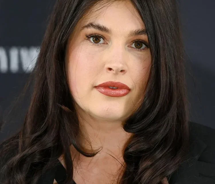 Aimée Kelly Biography: Age, Net Worth, Husband, Kids, Height, Career, Movies & TV Shows