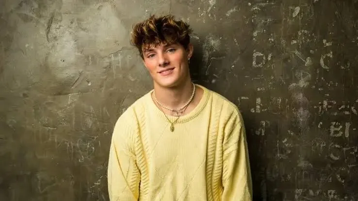 Thomas Day Biography: Height, Net Worth, Songs, Age, Girlfriend, Siblings, Albums, Instagram, Parents