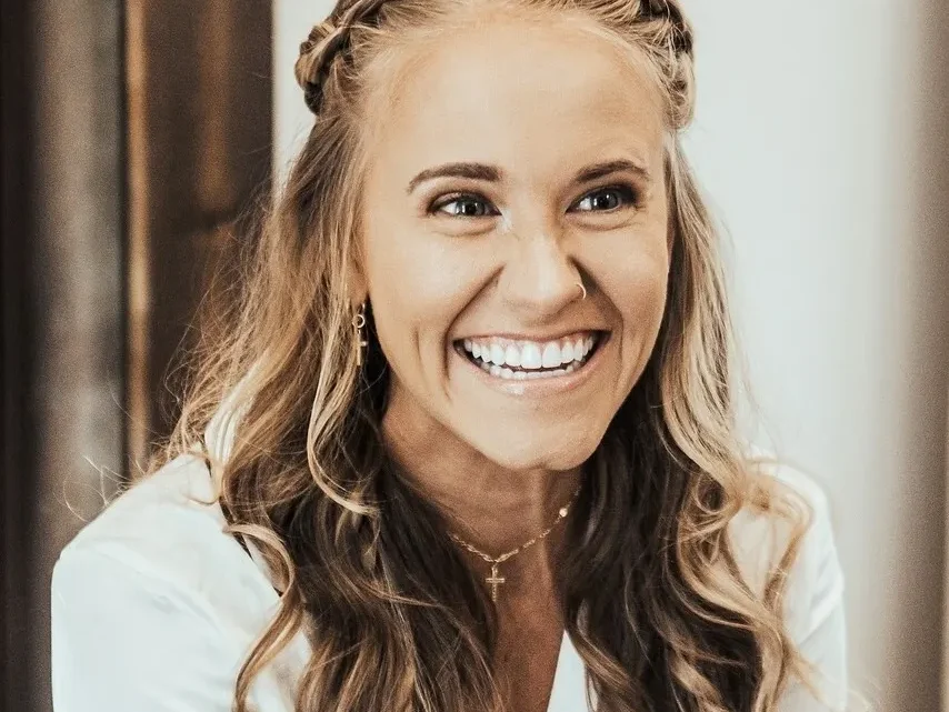 Kathryn Shultis Biography: Age, Net Worth, Husband, Kids, Height, Career, TikTok, Faith